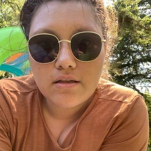 Meet your Posher, Nichole